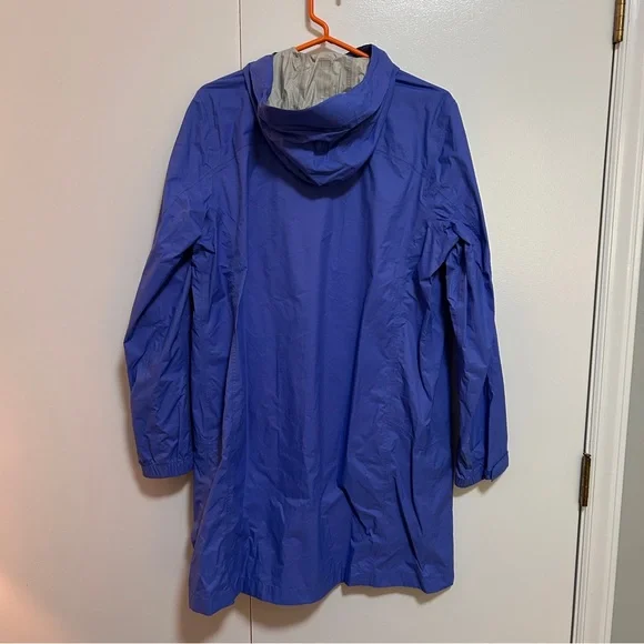 L.L. Bean Long Hooded Raincoat - Picture 5 of 5